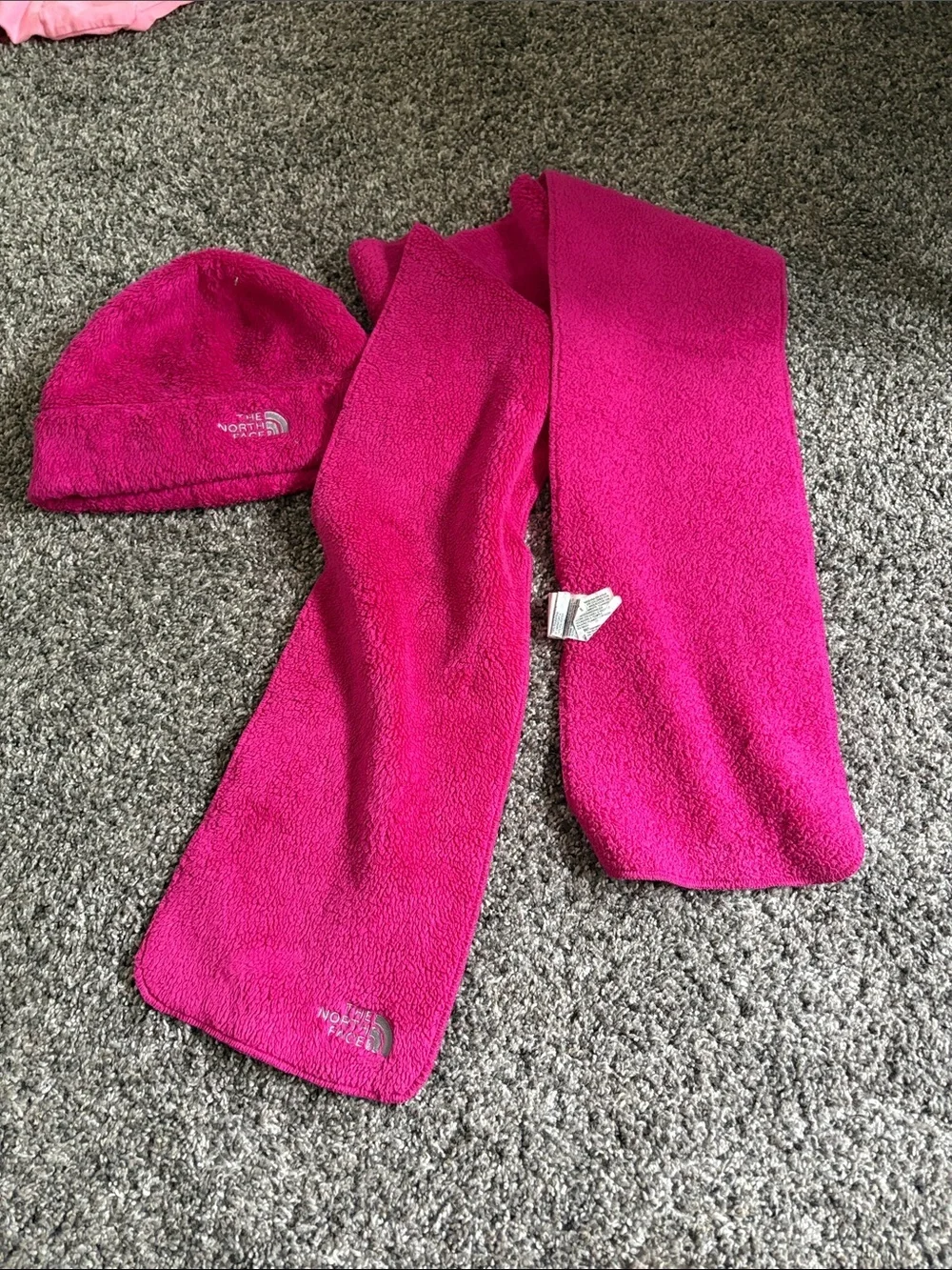 The North Face Kids Magenta Fleece and Scarf Set